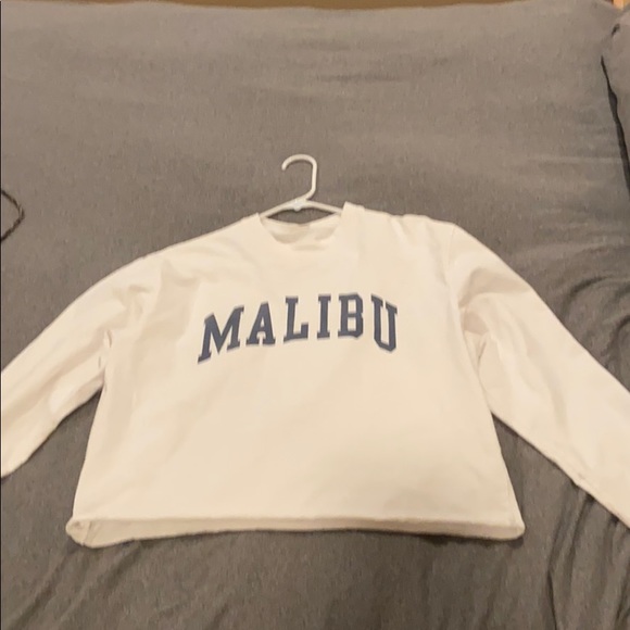 Trendy Brandy Melville Top - Picture 1 of 1